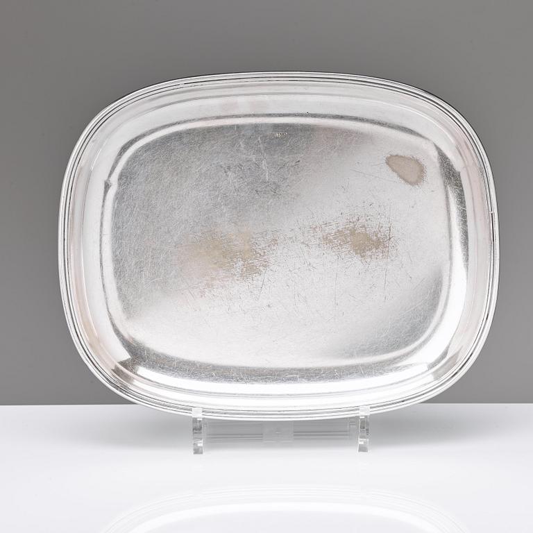 A 20th century silver plated tray and dish.