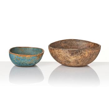 A Swedish folk art 'Ölbolle' drinking vessel and bowl, 18th/19th century.