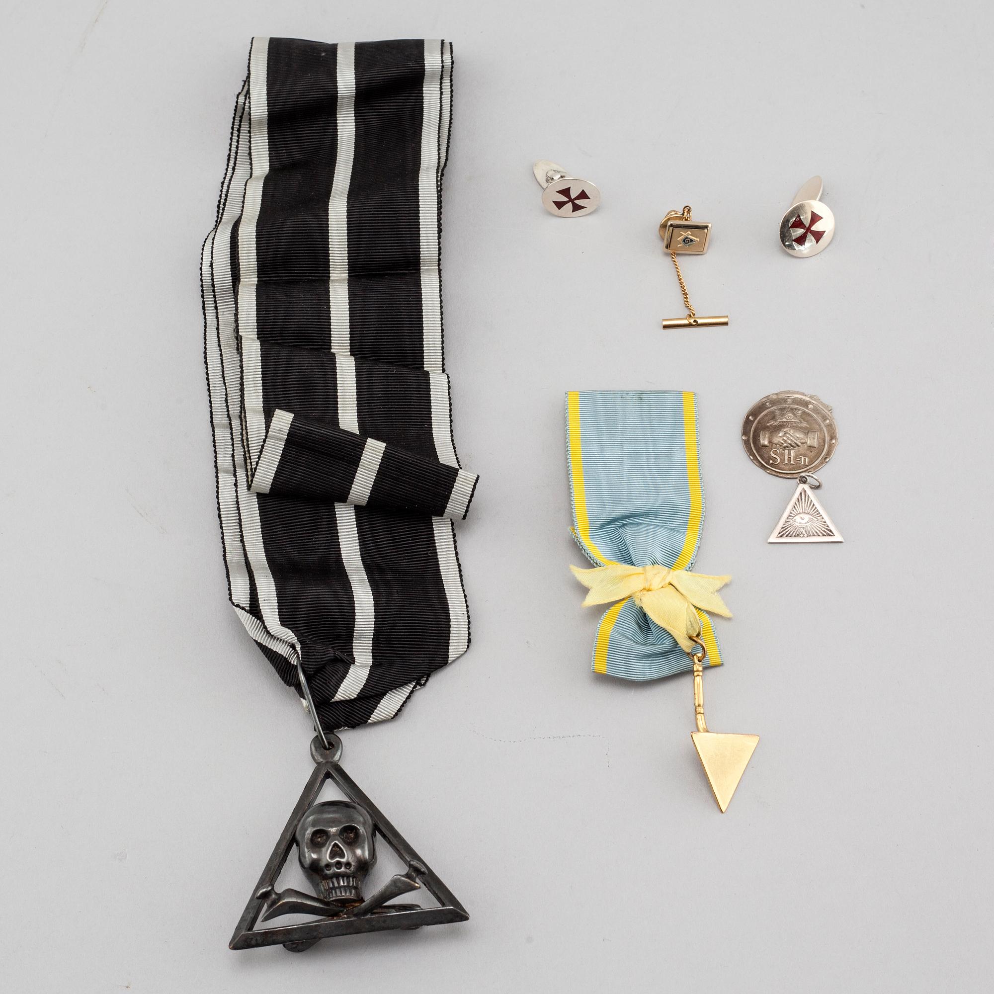 PARTI ORDENSMÄRKEN, bl a Frimurarna, 1900-tal.