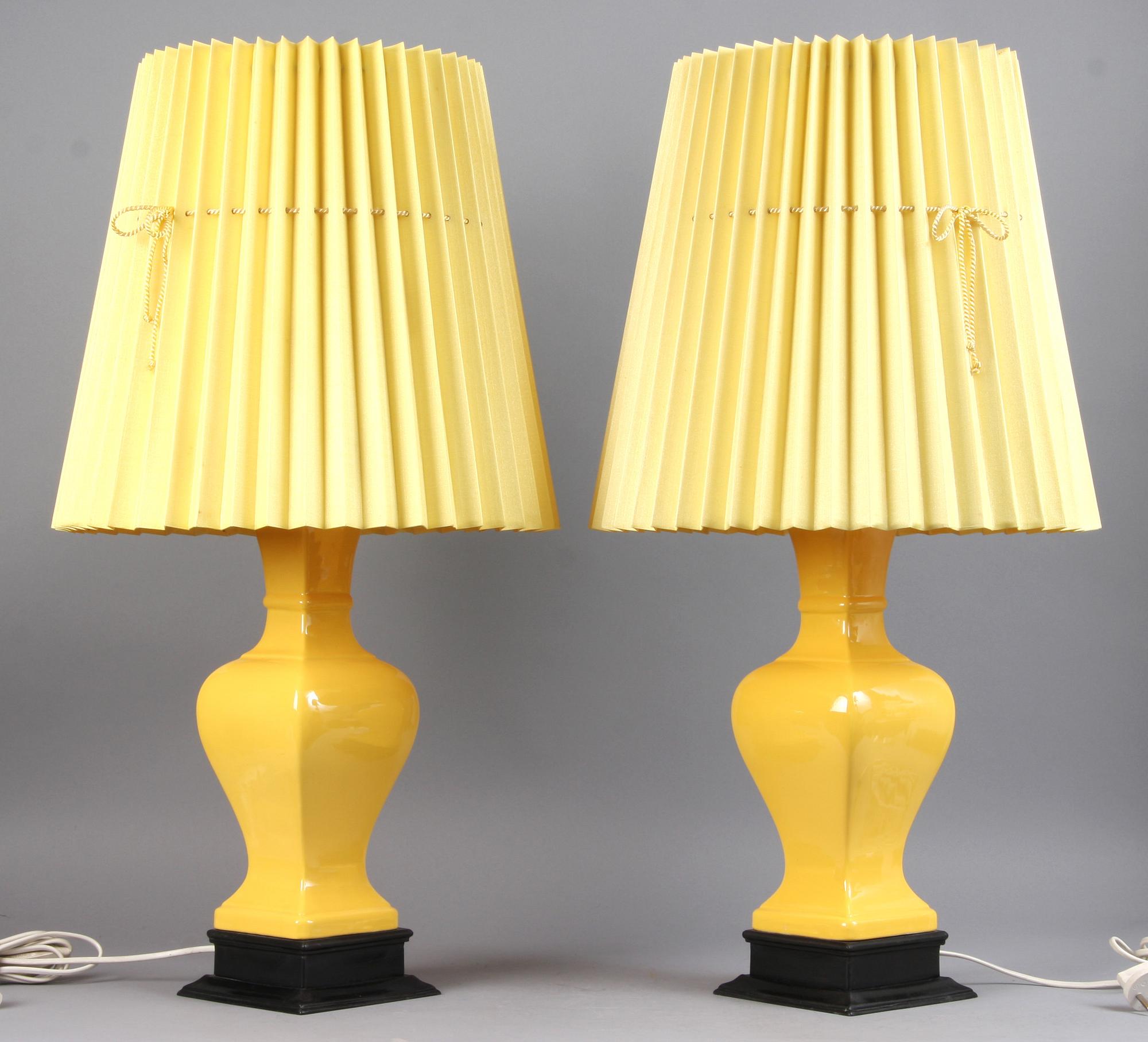 BORDSLAMPOR, ett par, NK, 1980-tal.