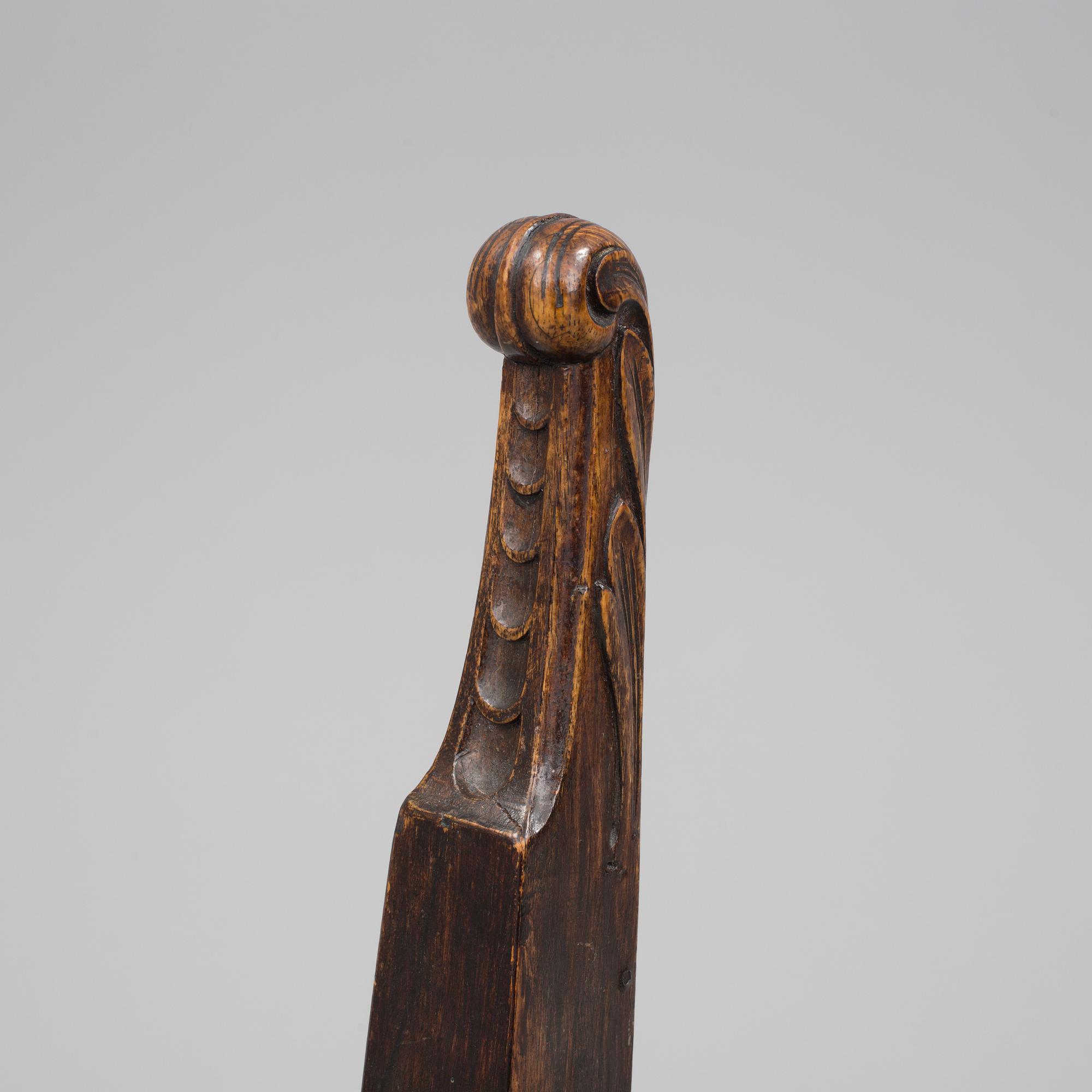 STOLAR, 6 st, fornnordisk stil, 1900-talets början.