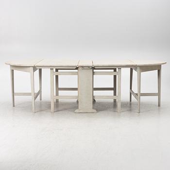 Dining table, 19th century.