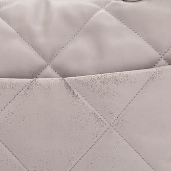 Chanel, bag, '19 Large Flap Bag'.