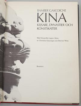 10 books on chinese and japanese works of art.