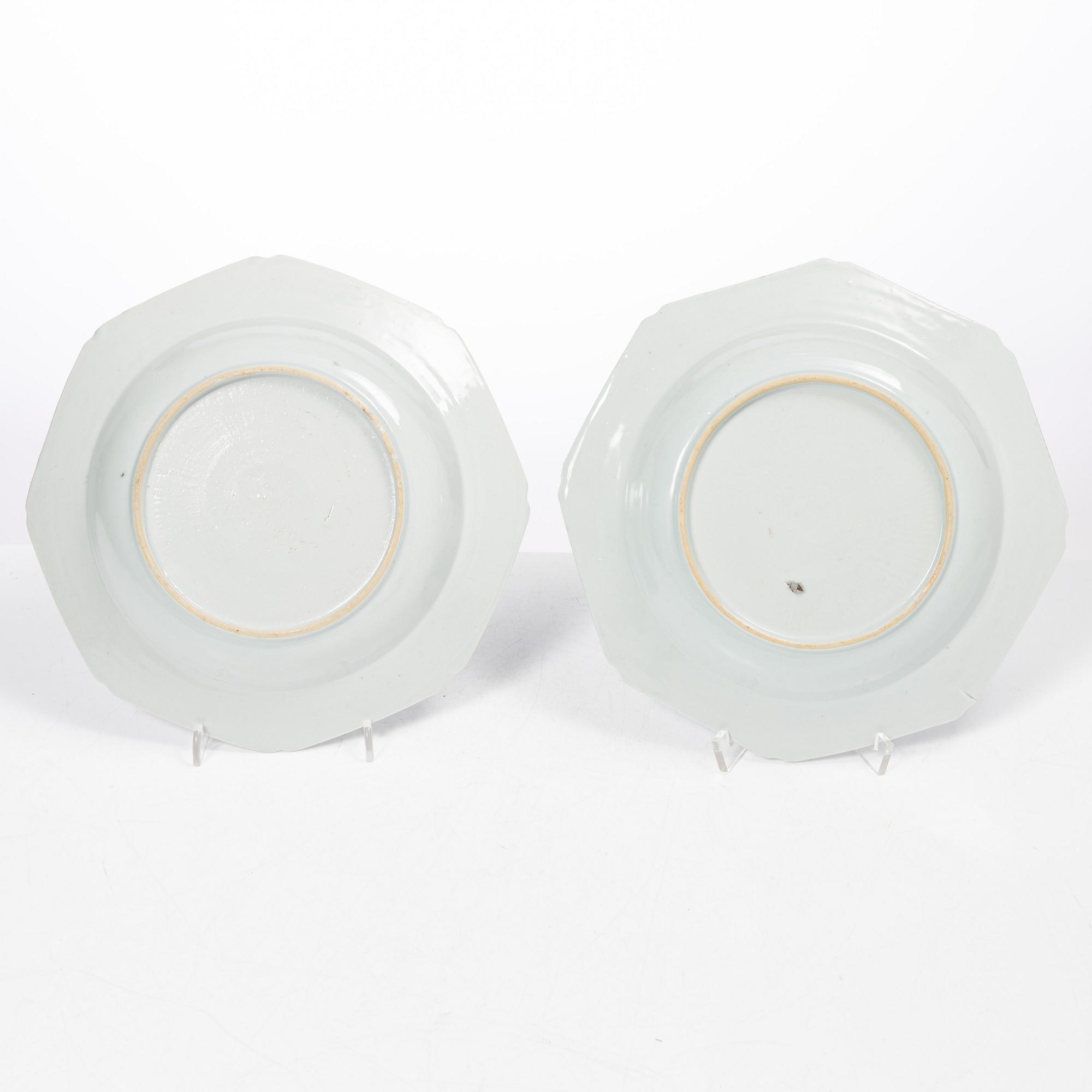 Skål samt tallrikar, ett par, porslin, Kina, Yongcheng (1723-35).