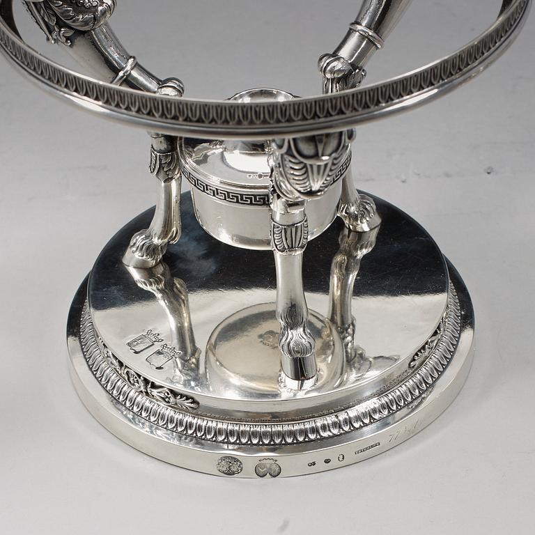 A pair of Swedish 19th century silver dishes and cover on stand, Adolf Zethelius, Stockholm 1820.