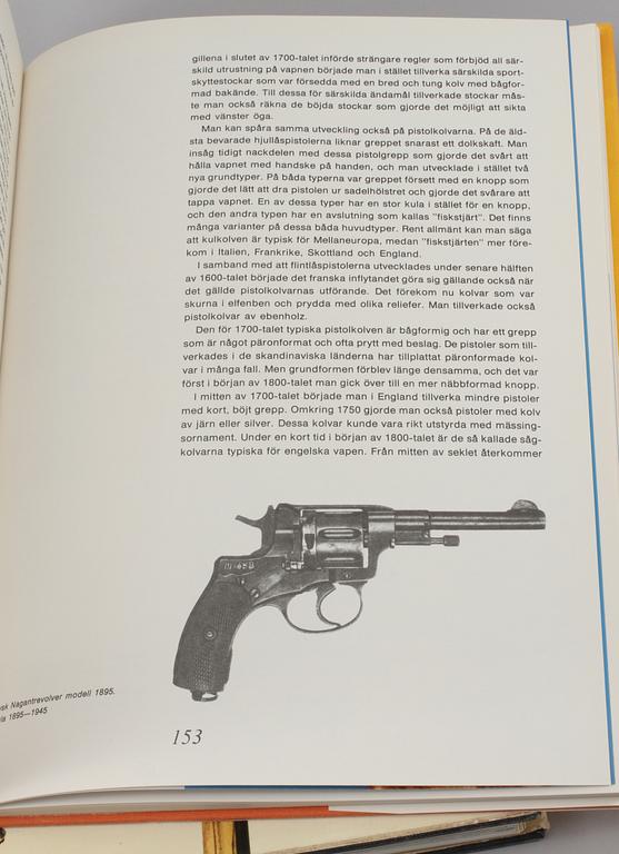 BÖCKER, 7 st, vapen, 1900-talets andra hälft.