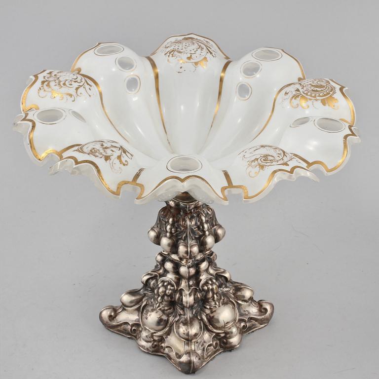 UPPSATSSKÅL, nysilver samt glas, nyrokoko, 1800-talets andra hälft.