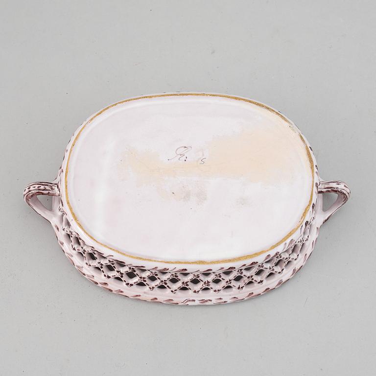 Gallerkorg, fajans. Rörstrand, 1700-tal.