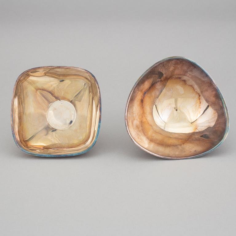 SKÅLAR, 2 st. Silver. Bl a Gustaf Jansson, GAB Stockholm 1964. Ca 190 g.