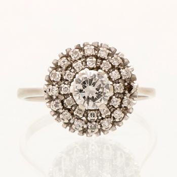 Ring in 18K white gold with round brilliant cut and single cut diamonds.