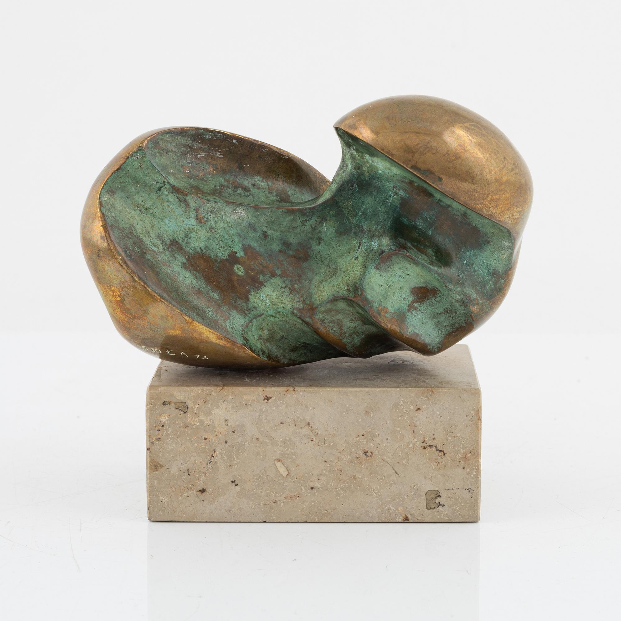 Eva Acking, skulptur, signerad. Brons, total höjd 15,5 cm.