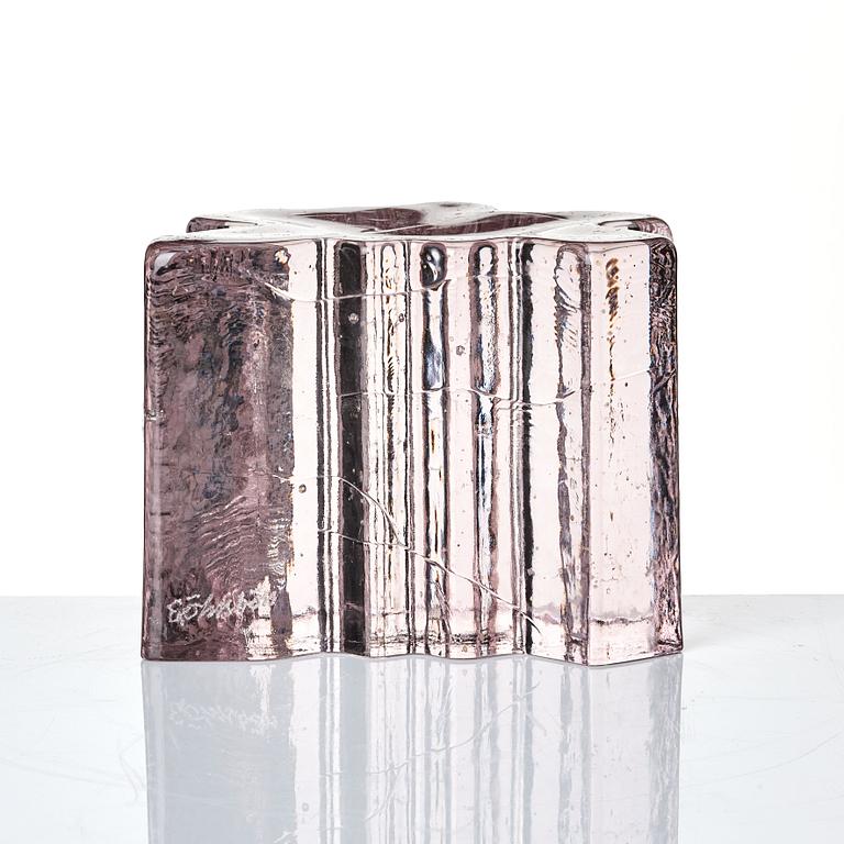 Edvin Öhrström, two cast glass sculptures, Lindshammar glassworks, one dated 1986.