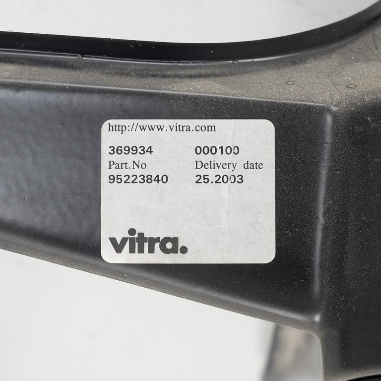 Charles & Ray Eames, a 'Segemnted' table, Vitra.