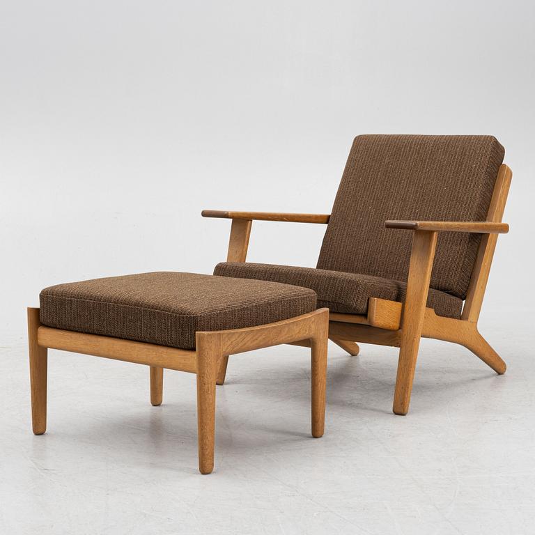 Hans J. Wegner, a "GE 290" armchairs with ottoman, Getama, Gedsted, Denmark.