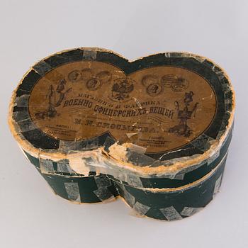 Epåletter ett par, ryska, tillhörande konteramiralen  Alexander Johan Fredrik Armfelt 1826-1898.