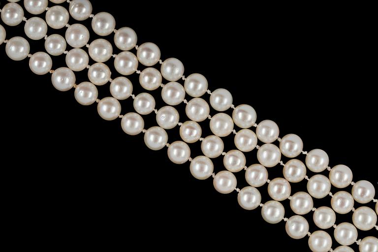 NECKLACE, cultured pearls, 8,2 mm.