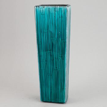 Taisto Kaasinen, vase, Upsala Ekeby, signed.