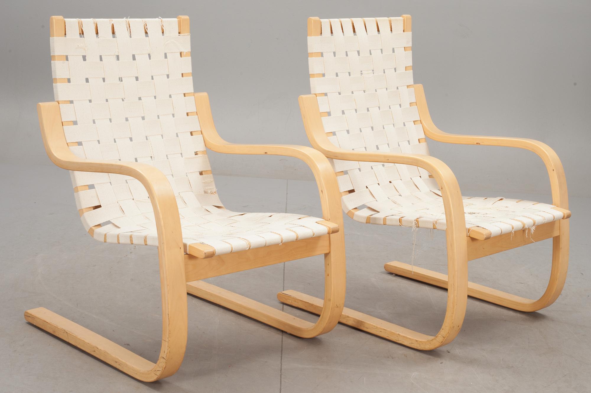 FÅTÖLJER, ett par, "Modell 406", Alvar Aalto, för Artek, Finland.