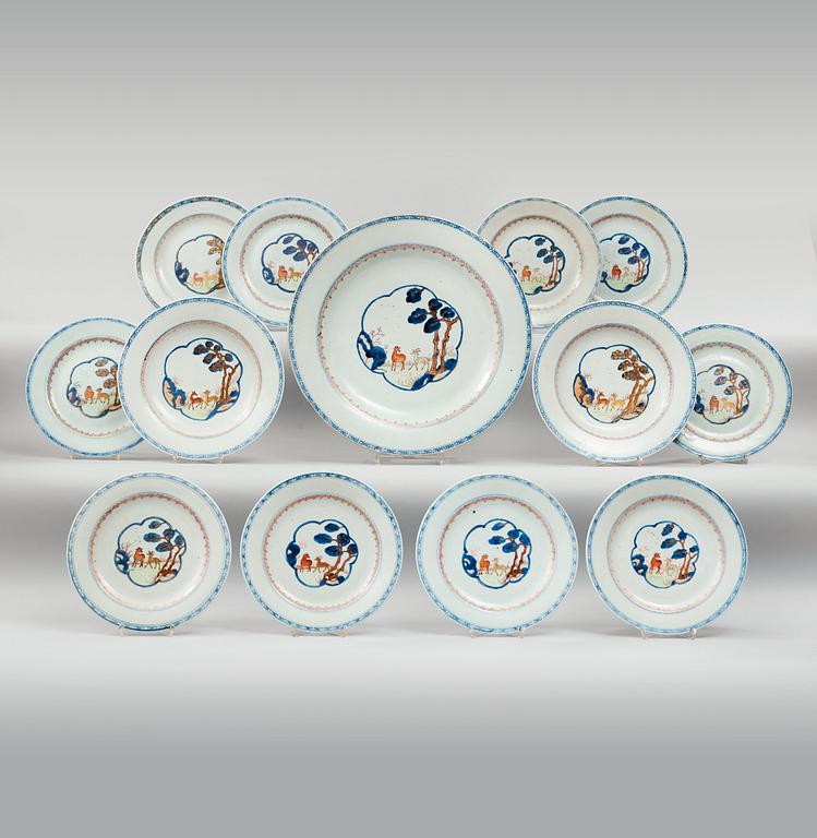 SERVISDELAR, 13 stycken, kompaniporslin. Qingdynastin, Qianlong (1736-95).