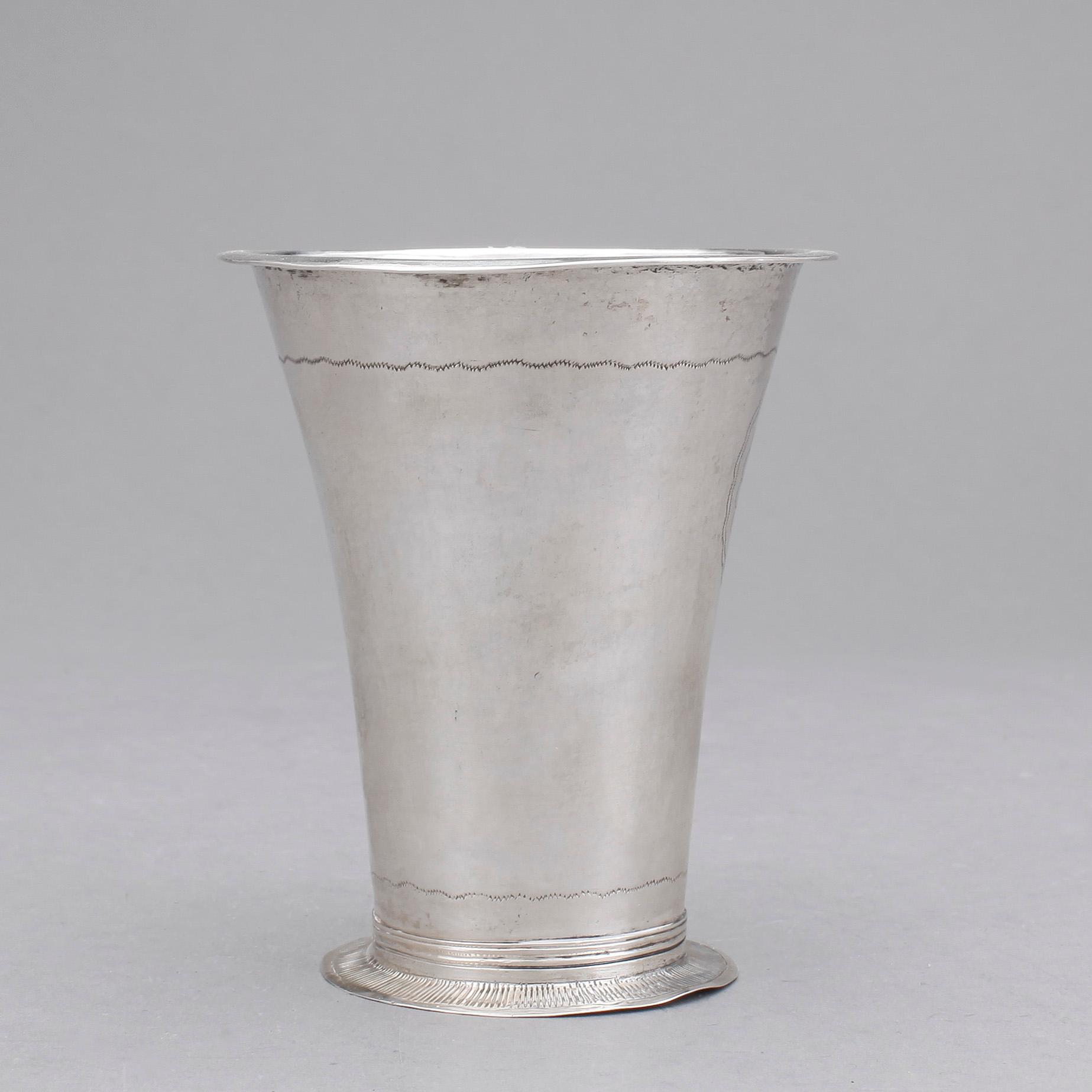 BÄGARE, silver, Carl Kåhre, Halmstad, 1800. Vikt ca 67 gram.