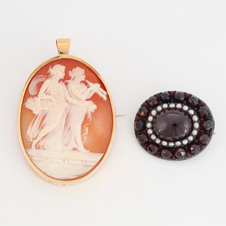 Sea shell cameo and garnet brooch.