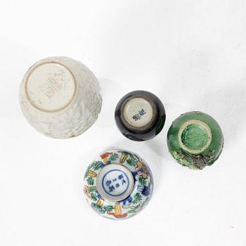Parti, porslin. Qingdynastin, 17/1800-tal.