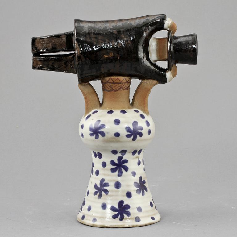 FIGURIN, stengods, "Samhällsdebatten", Lisa Larson, Gustavsberg.