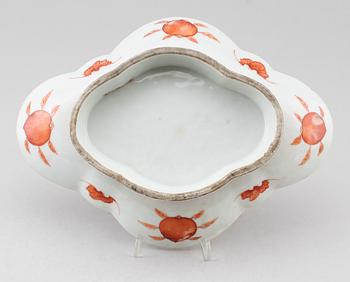 SKÅLFAT, porslin, Kina, sent 1800-/1900-tal.