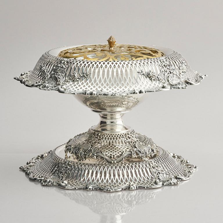 Praktskål med fat, sterling silver, Black, Starr & Frost, New York 1874-1908.