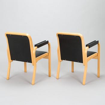 Alvar Aalto, nojatuolipari, malli E45, Artek, 1900-luvun loppu.