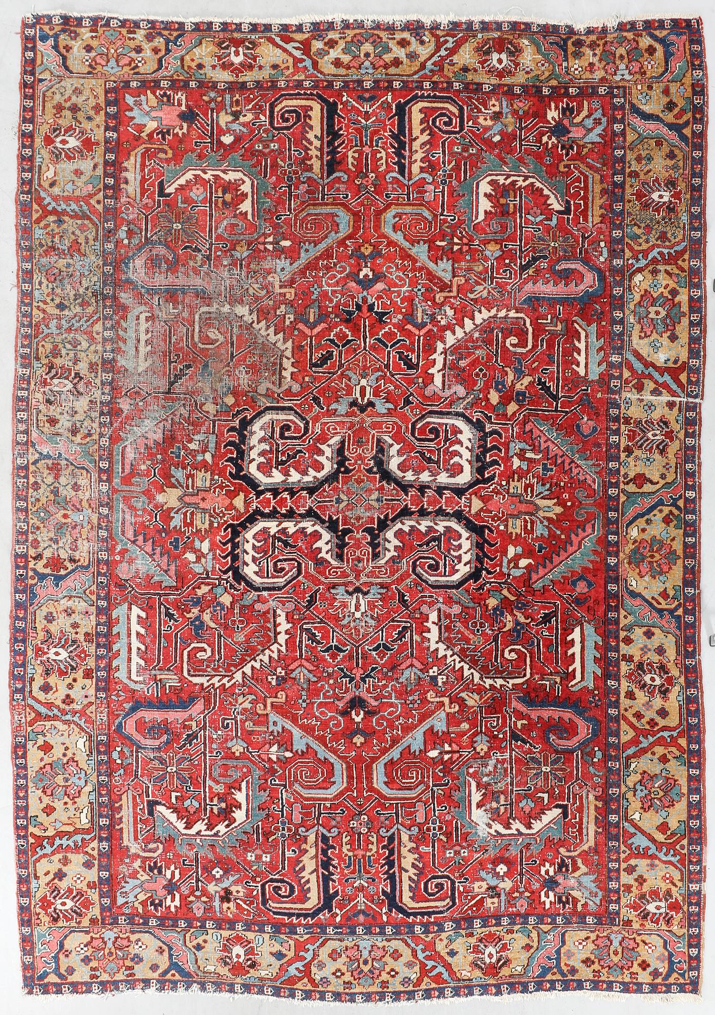 Matta, Heris semiantik/antik ca 343x263 cm.