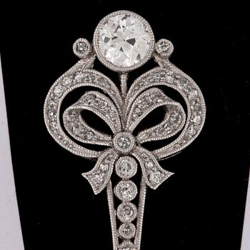 An old cut diamond pin brooch, c. 1905.