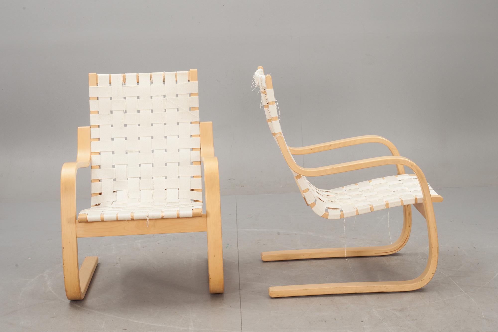 FÅTÖLJER, ett par. "406", Alvar Aalto.