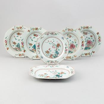 A group of five famille rose dishes and a serving dish, Qing dynasty, Qianlong (1736-95).