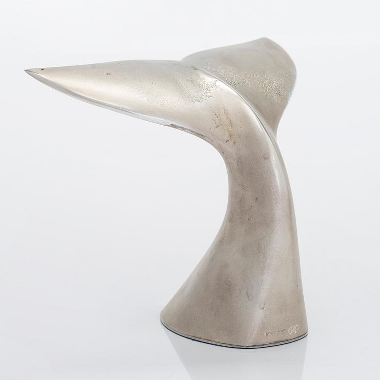 Pekka Piekäinen, "Whale tail", skulptur, sterlingsilver, PlatinOro, Åbo 2006.