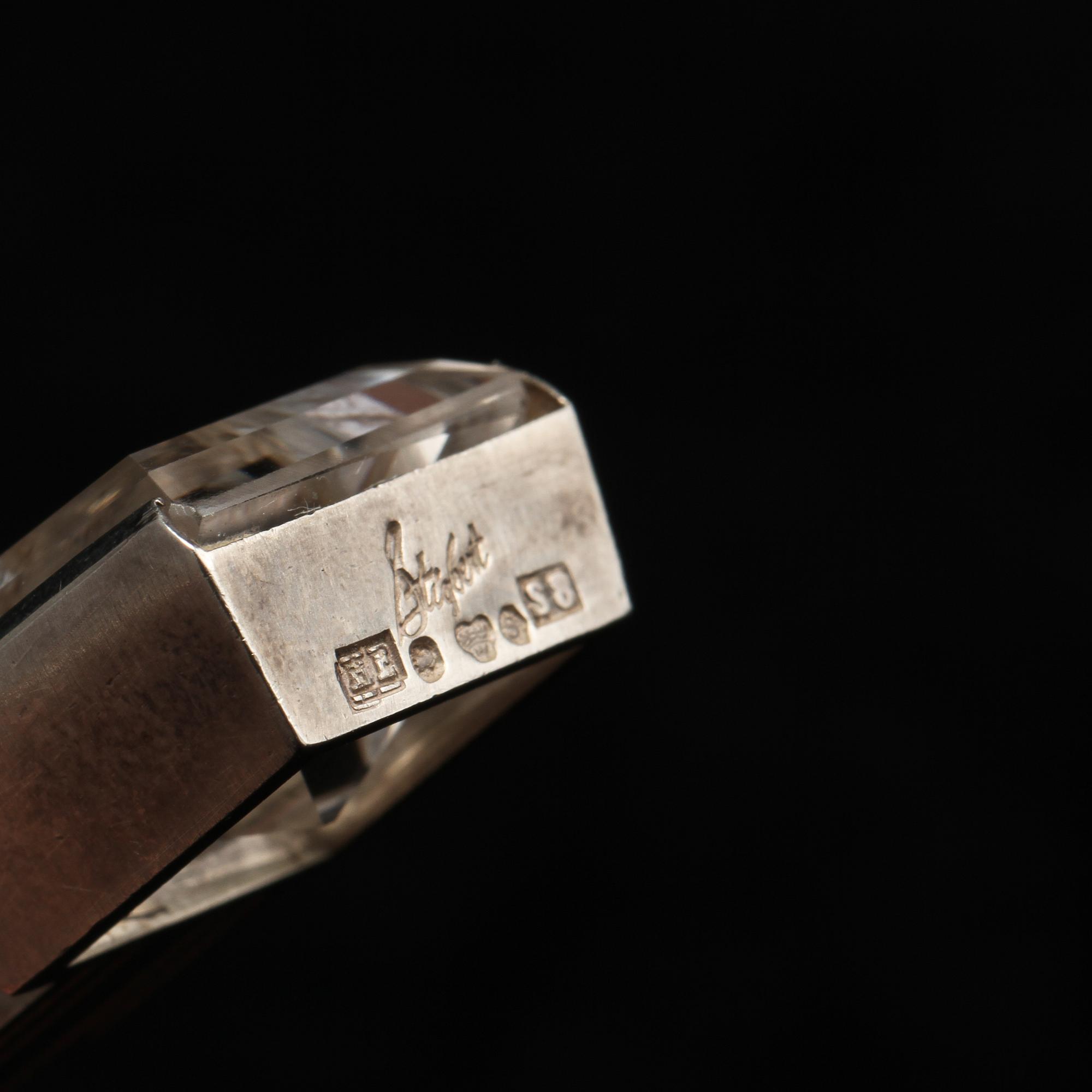 COLLIER, sterlingsilver med fasettslipad bergskristall, Stigbert för Heribert Engelbert, Stockholm, 1944. Vikt 21 g.