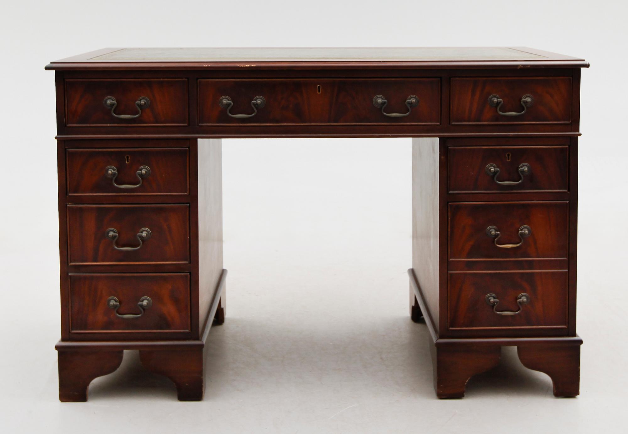 HURTSSKRIVBORD, England, 1900-talets andra hälft.