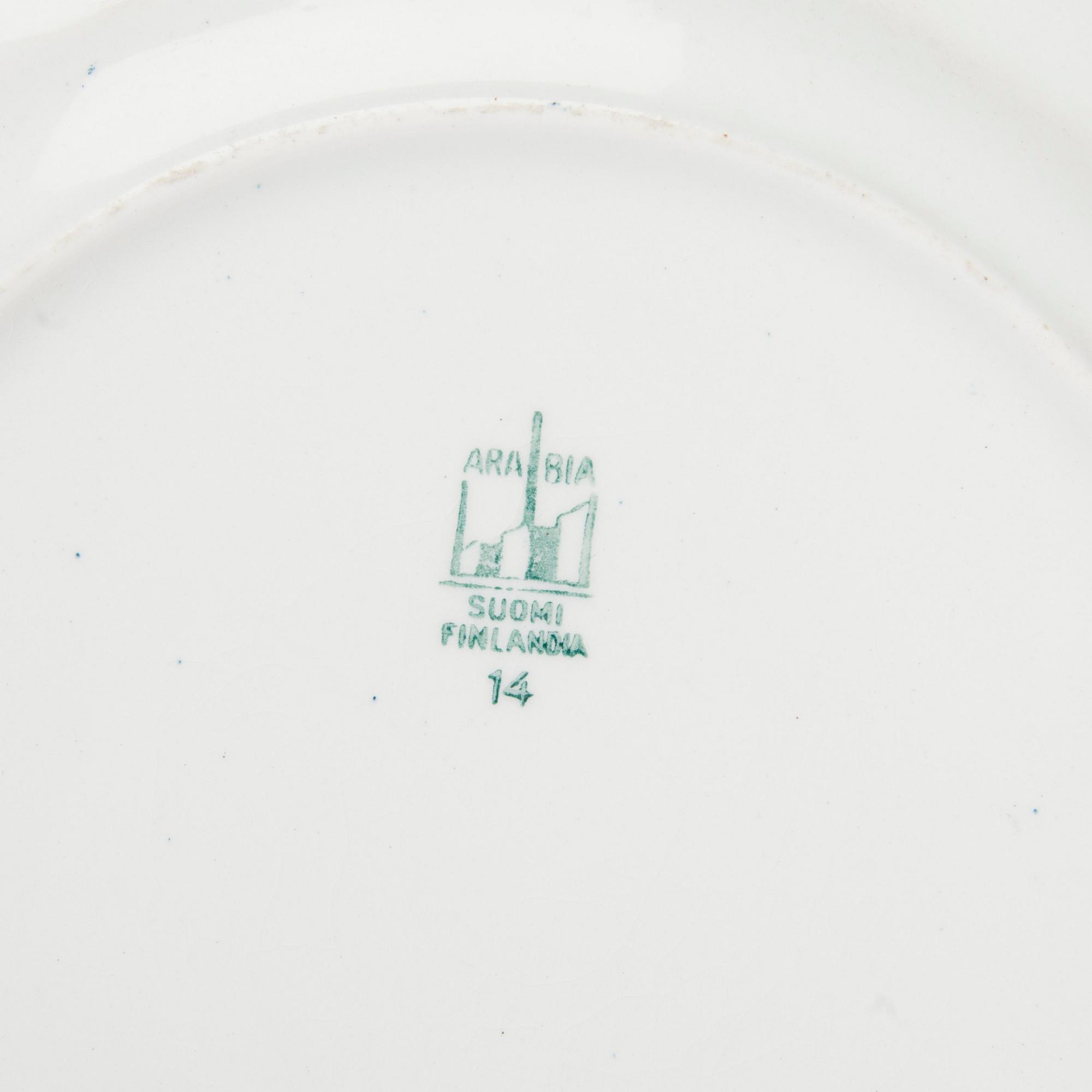 SMÖRBYTTOR, 4 st, och TALLRIKAR, 6 st, fajans, Arabia 1932-49.