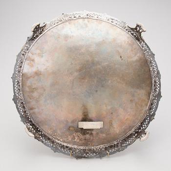 ENGLISH SILVER SALVER, London 1765.