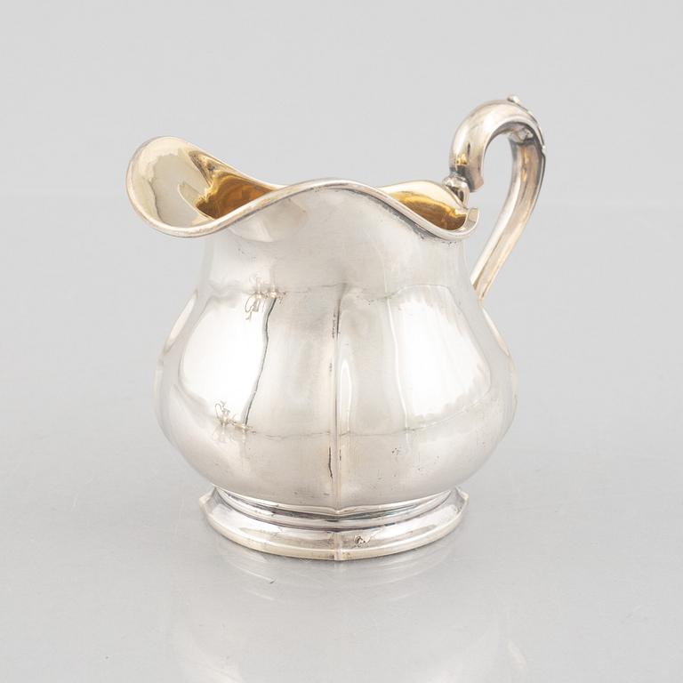 A Norwegian silver mocha pot, creamer and sugar bowl,  Norsk Filigfransfabrikk, Oslo, around 1920.