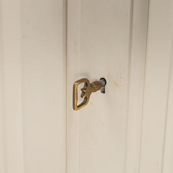 Carl Malmsten, skåp, "Herrgården", Bodafors, 1900-talets andra hälft.