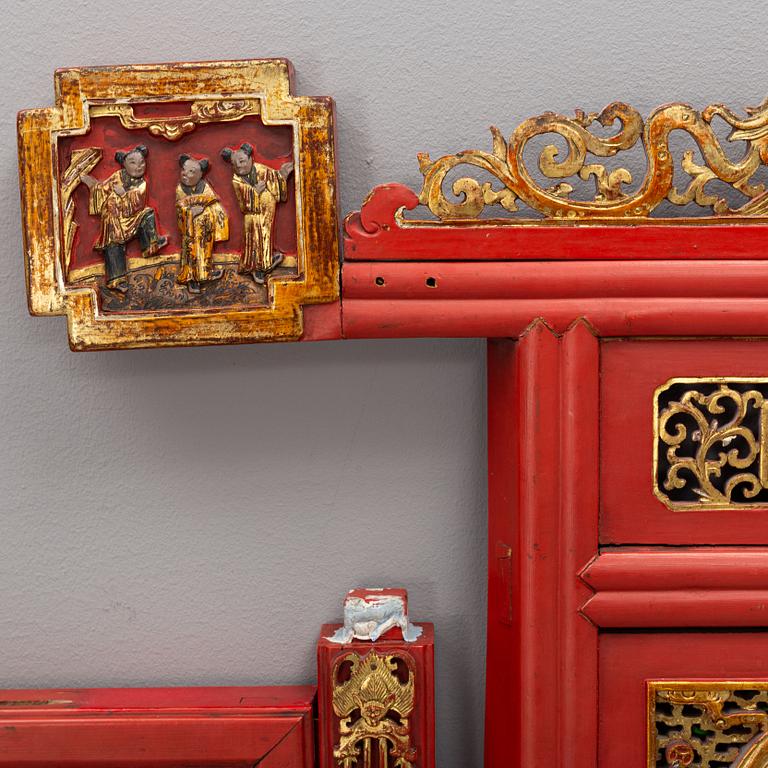 A Chinese carved front decoration for a bed, Qing dynasty 19th centrury.