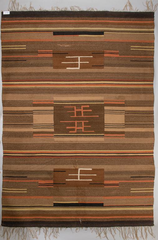 A 1930s Finnish flat weave carpet.  Circa 353x249 cm.