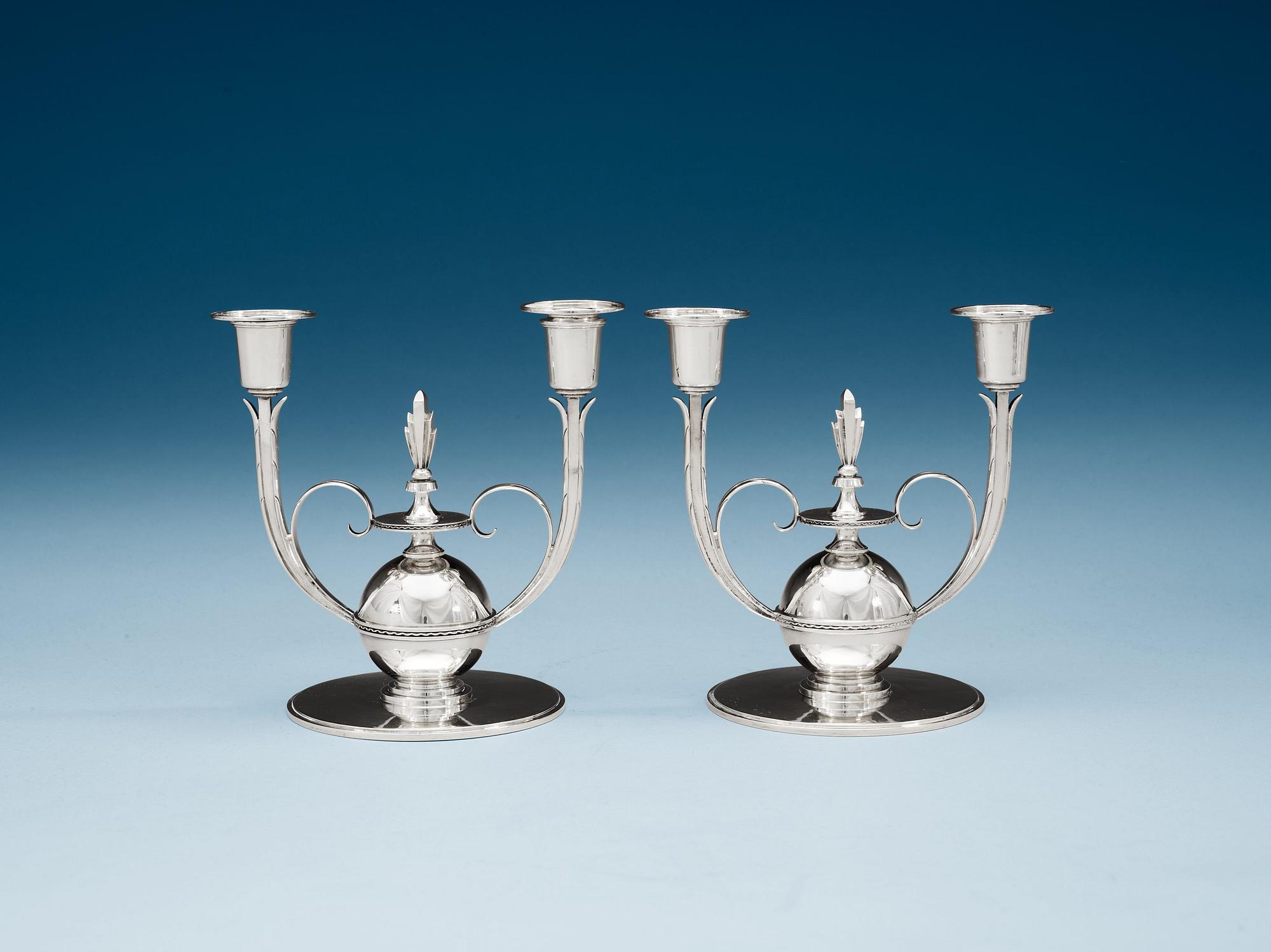 ERIK FLEMING, kandelabrar, ett par, Atelier Borgila, Stockholm, 1930, sterling.