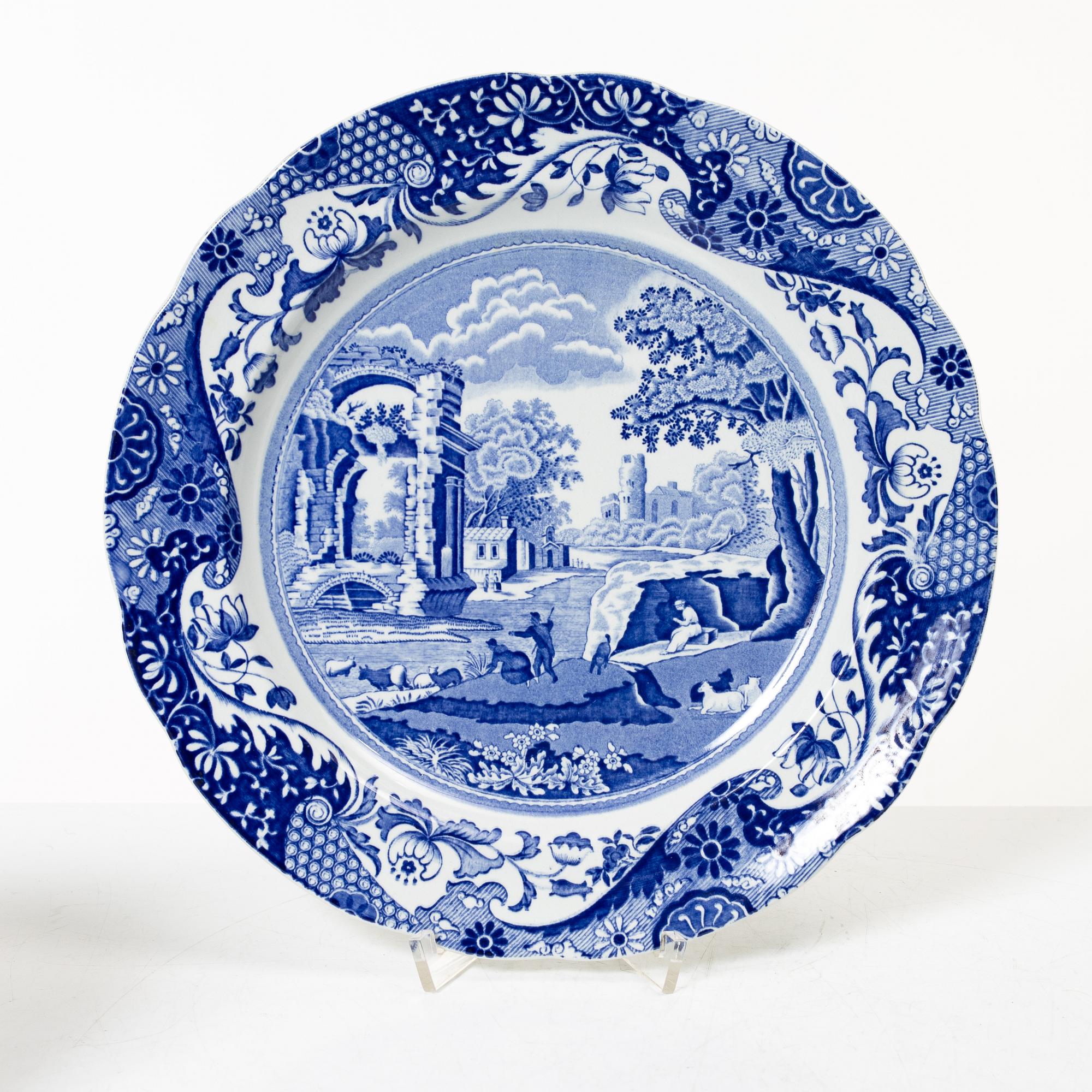 A 42-piece 'Spode's Italian' dinner service, England, mid-20th century - 21st century.