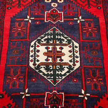 Matto, Hamadan, ca 155 x 109-111,5 cm.
