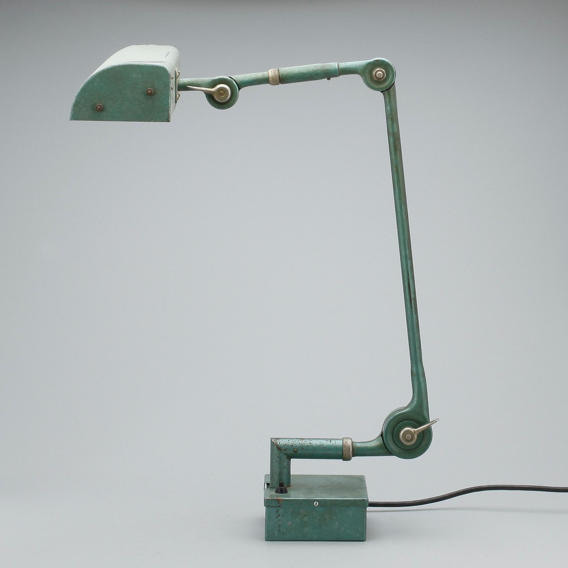 LAMPA, Pefege, omkring 1900-talets mitt.