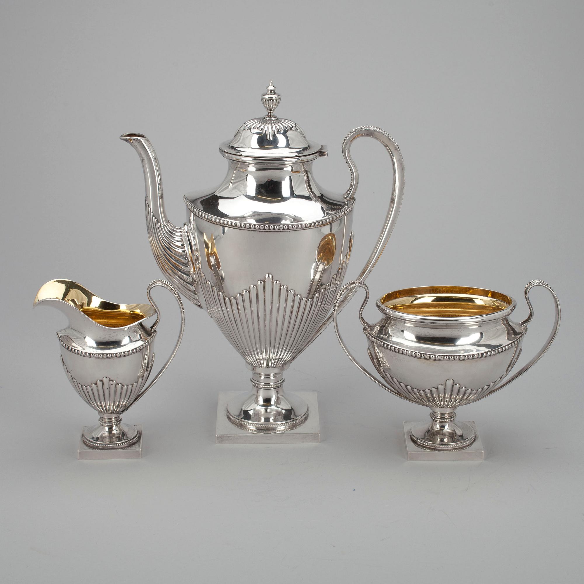KAFFESERVIS, silver, Suomen Kultaseppä, 1927, invändigt förgylld, vikt 1206 g.