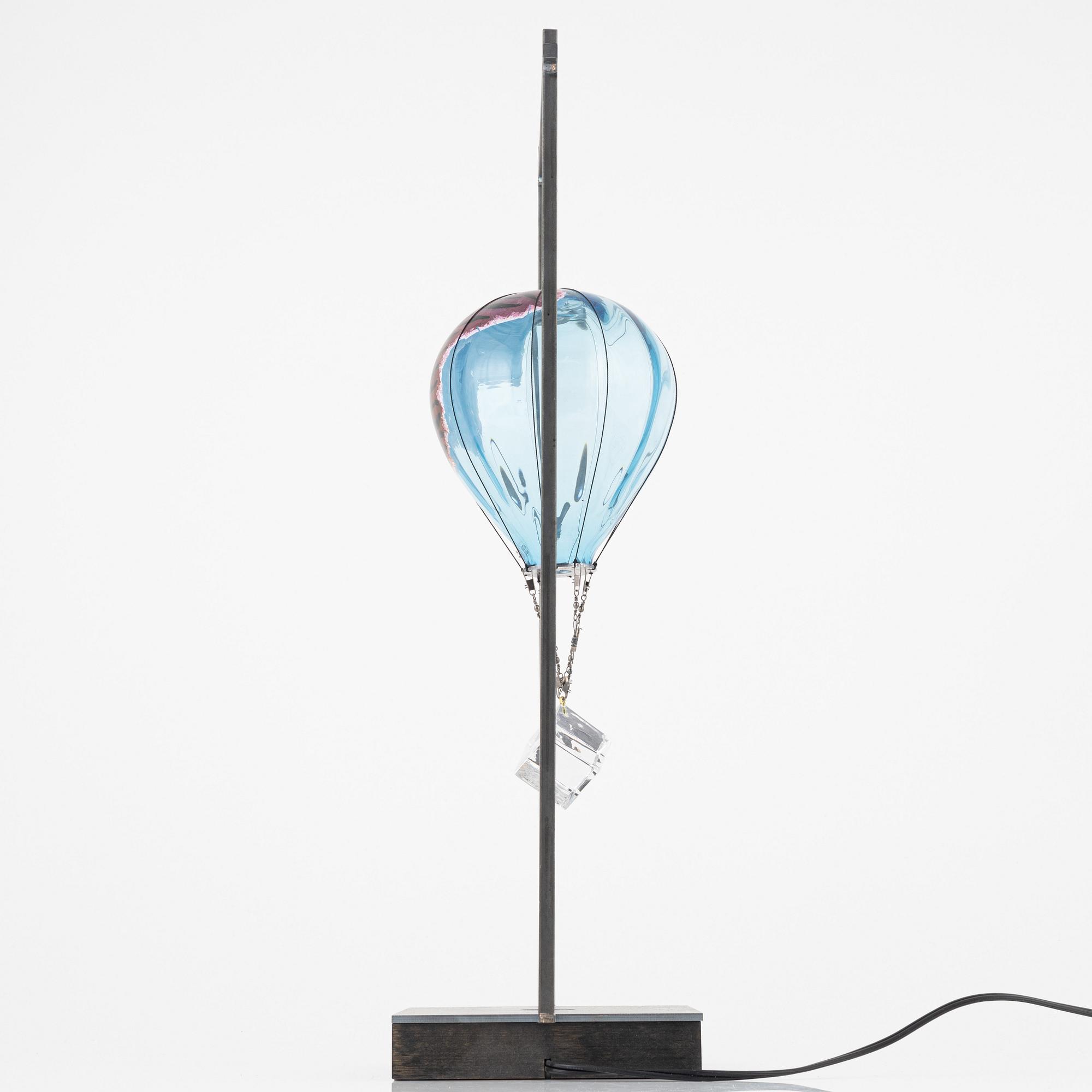 Kjell Engman, skulptur, glas, "Luftballong", signerad och numrerad 20/60.